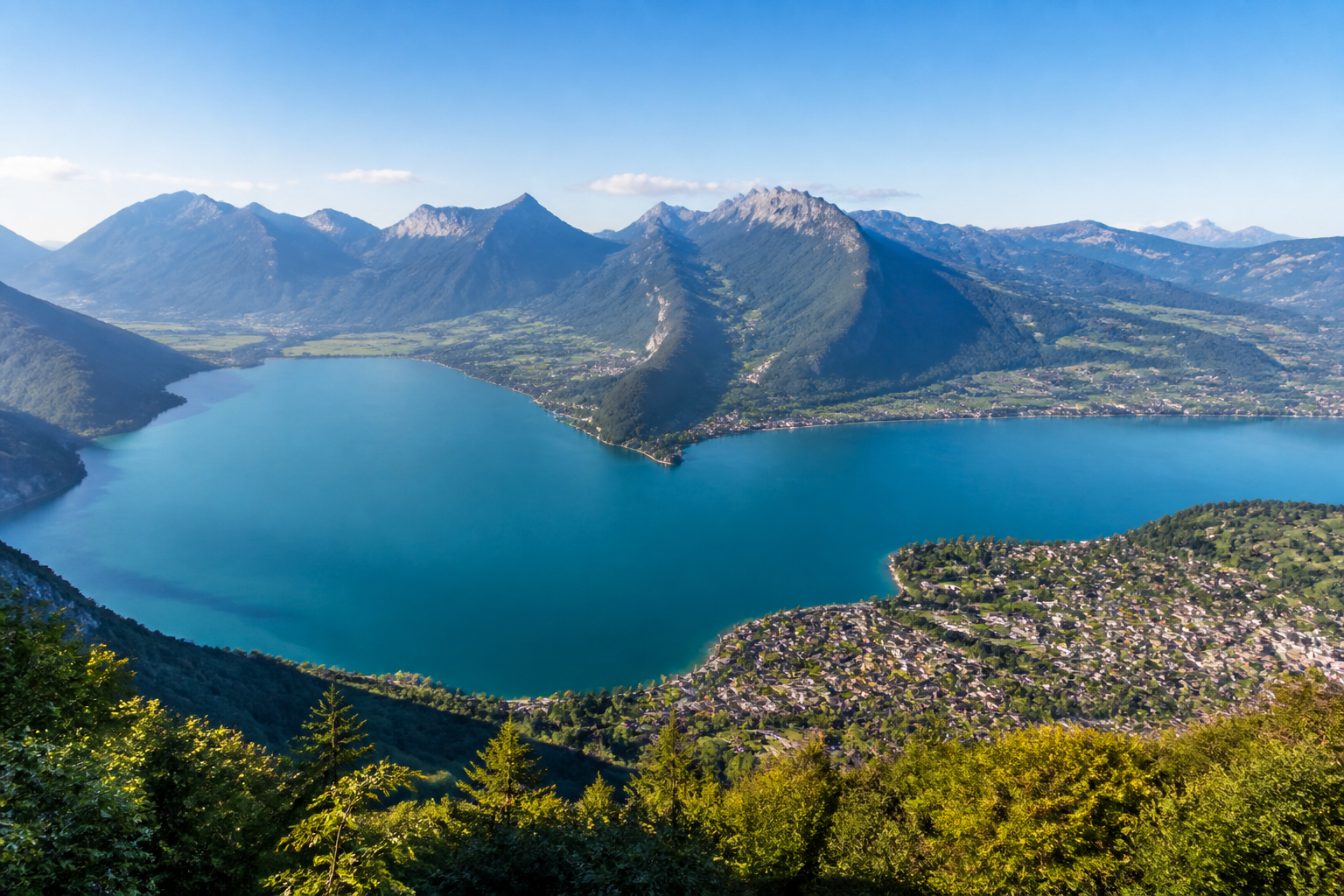Annecy Lakeside Hotel: Your Guide to a Perfect Weekend